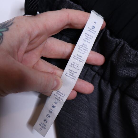 LULULEMON On The Fly Short Heathered Black Medium Rise Casual Women's 4 - Picture 9 of 9